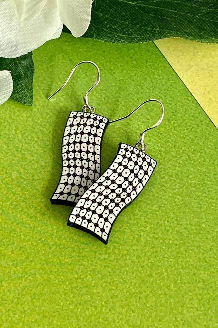 Oblong Curve shaped paper earrings