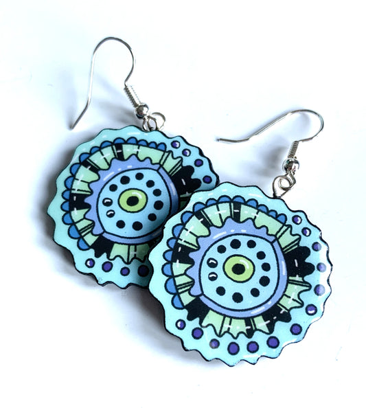 Wavy spiral design shaped paper earrings