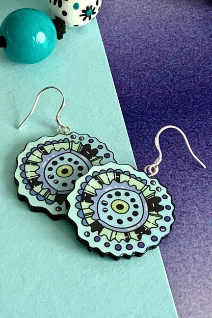 Wavy spiral design shaped paper earrings